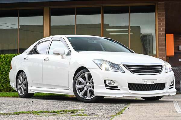 2008 Toyota Crown G GRS204