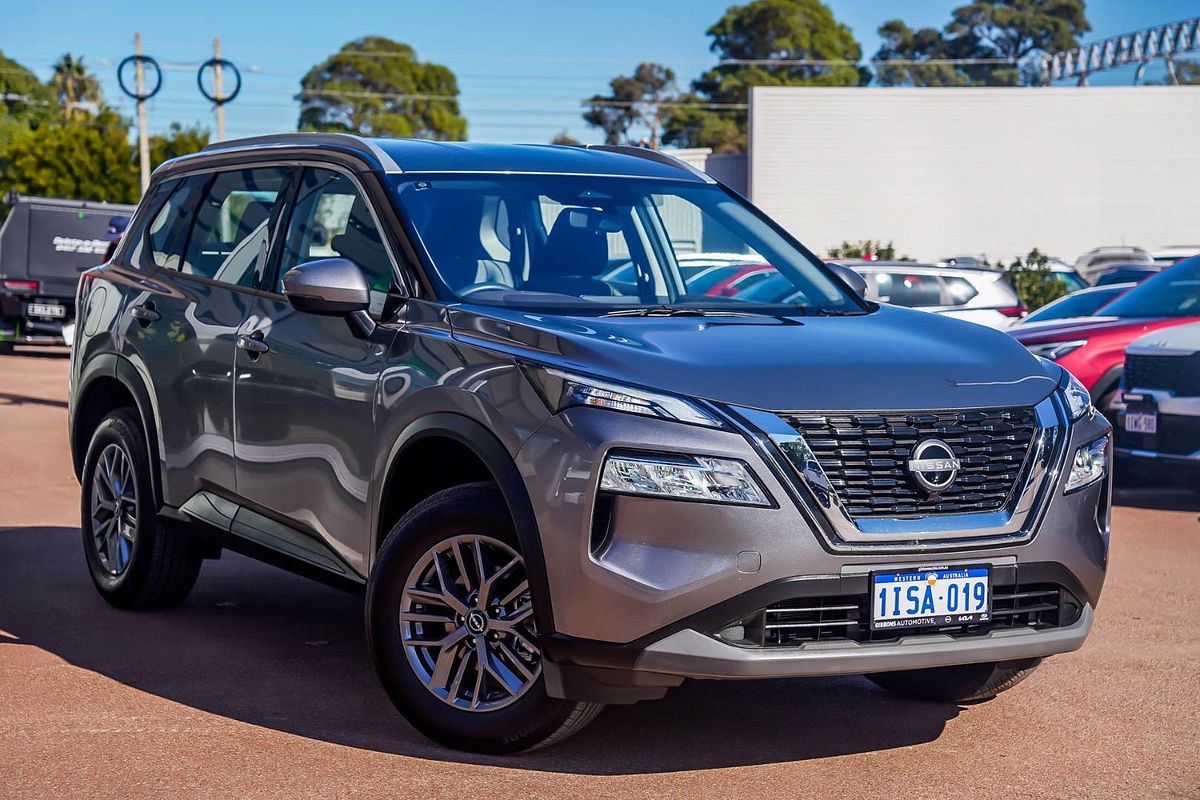 2025 Nissan X-TRAIL ST T33