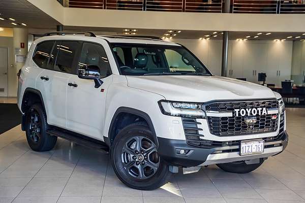 2023 Toyota Landcruiser GR Sport FJA300R