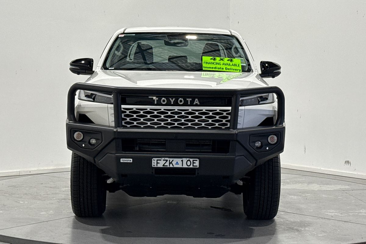 2025 Toyota Hilux SR5 48V GUN227R 4X4