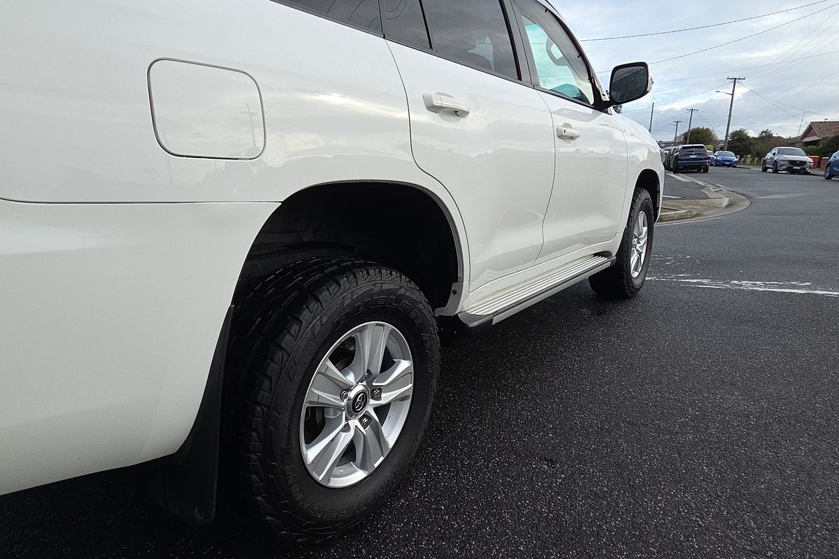 Landcruiser Wagon GXL 4.5L T Diesel Automatic 5496190 004 Landcruiser Wagon GXL 4.5L T Diesel Automatic 5496190 004