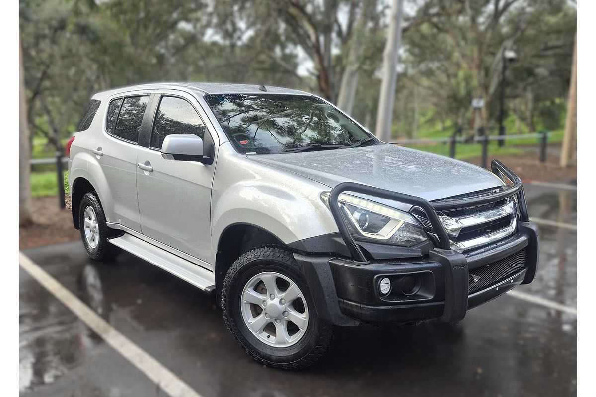 2020 Isuzu MU-X LS-M