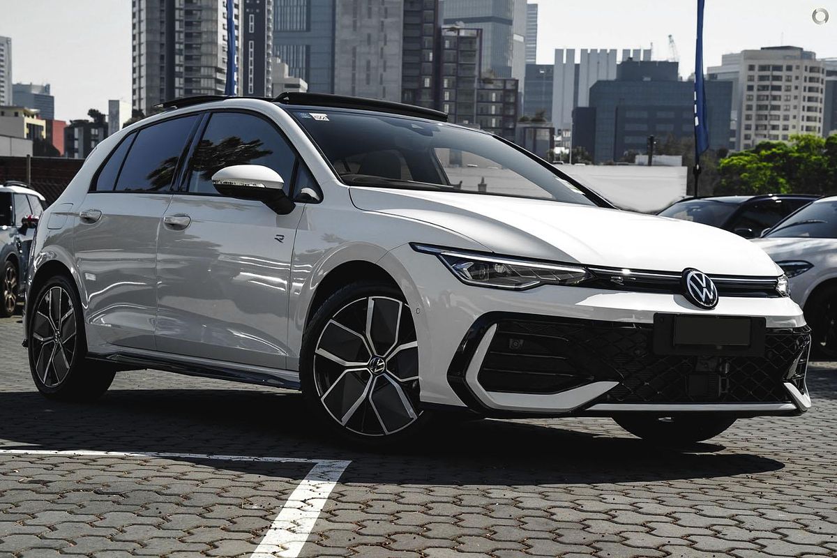 2026 Volkswagen Golf 110TSI R-Line 8.5