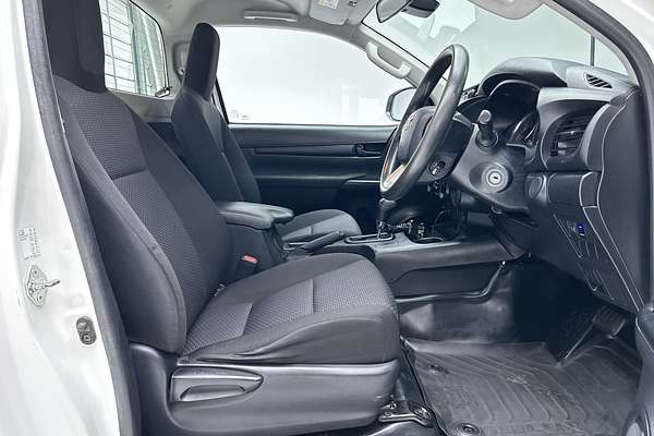 2020 Toyota Hilux Workmate TGN121R Rear Wheel Drive thumb-10
