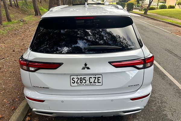 2022 Mitsubishi Outlander Exceed ZM thumb-2