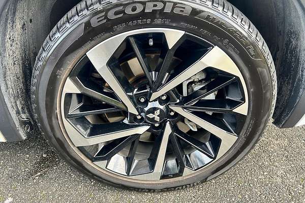 2022 Mitsubishi Outlander Exceed ZM thumb-11