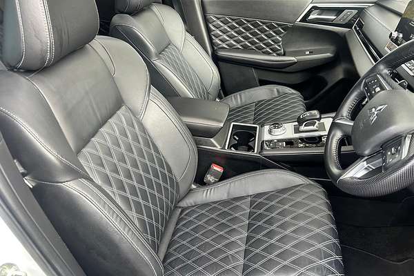 2022 Mitsubishi Outlander Exceed ZM thumb-13