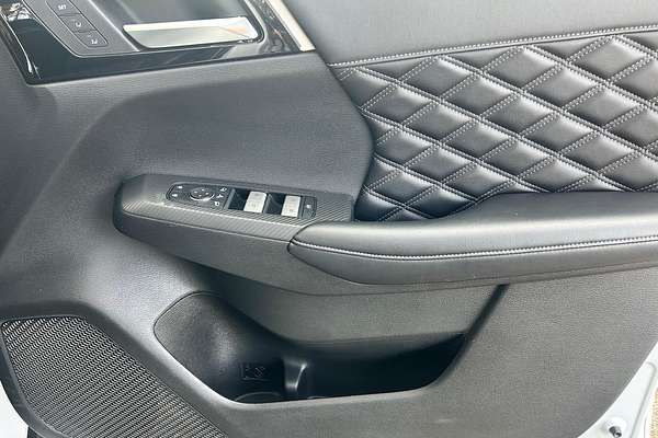 2022 Mitsubishi Outlander Exceed ZM thumb-18