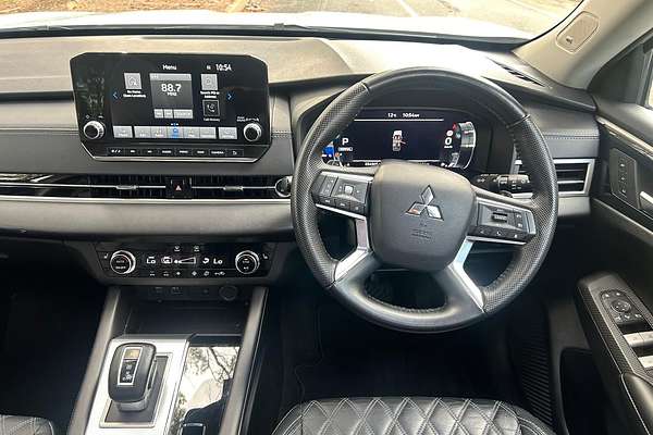 2022 Mitsubishi Outlander Exceed ZM thumb-6