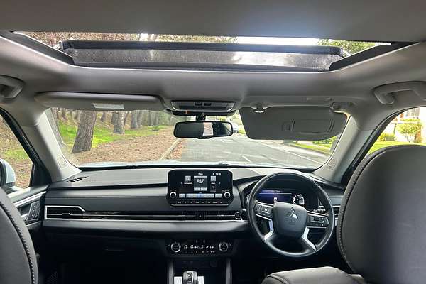 2022 Mitsubishi Outlander Exceed ZM thumb-19