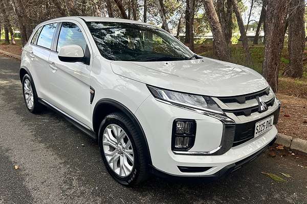 2020 Mitsubishi ASX ES XD thumb-0