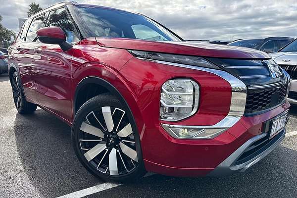 2025 Mitsubishi Outlander Exceed ZM