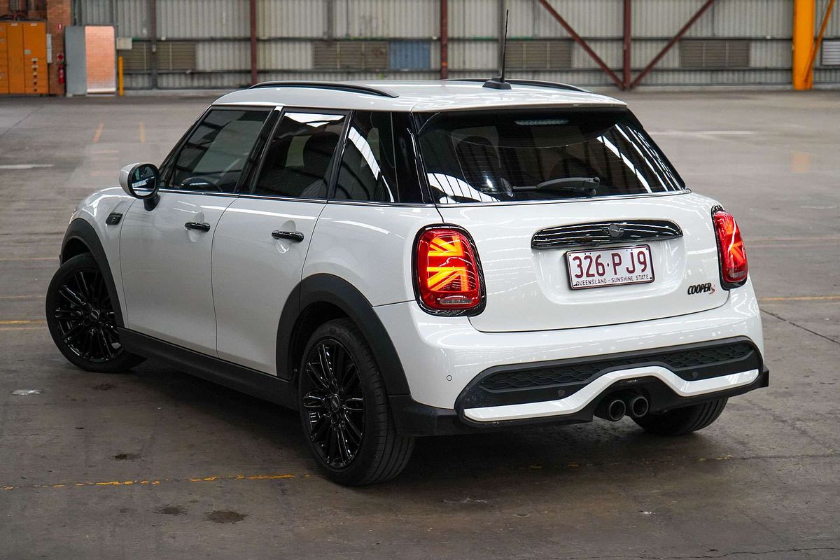 2023 MINI Hatch Cooper S Classic F55 LCI-2