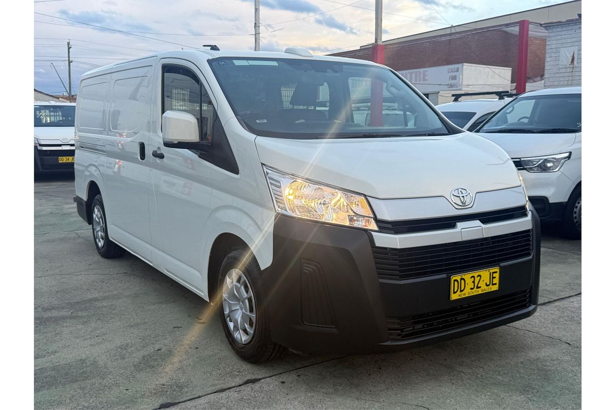 2022 Toyota Hiace GDH300R LWB