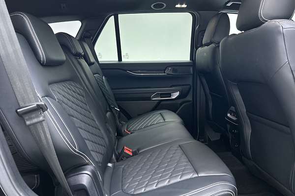 2023 Ford Everest Platinum 3.0L thumb-11