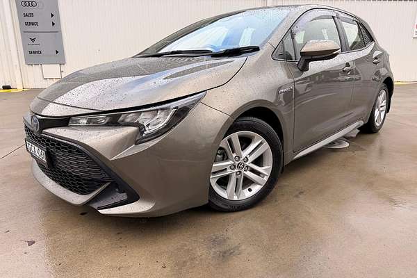 2018 Toyota Corolla Ascent Sport Hybrid ZWE211R