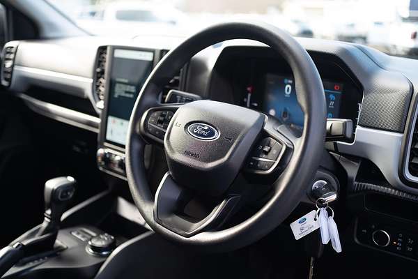 2024 Ford Ranger Black Edition 4X4 2.0L thumb-3