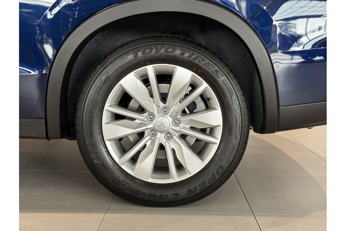 2026 Mitsubishi ZM Outlander ES 2.5L CVT 2WD 5ST