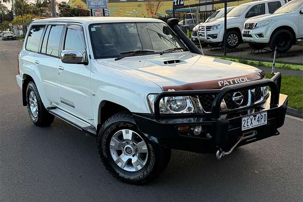 2011 Nissan Patrol ST GU 7
