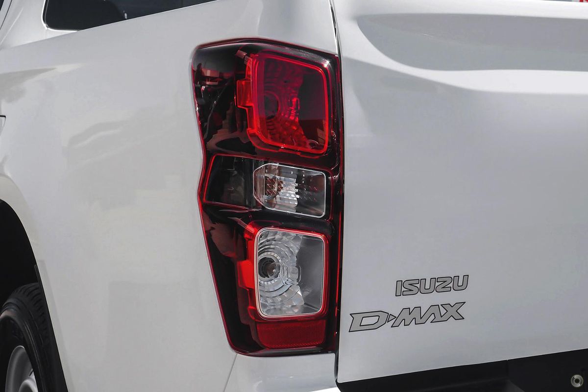 2026 Isuzu D-MAX SX High Ride Rear Wheel Drive