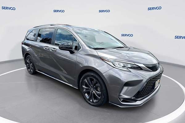 2022 Toyota SIENNA XSE