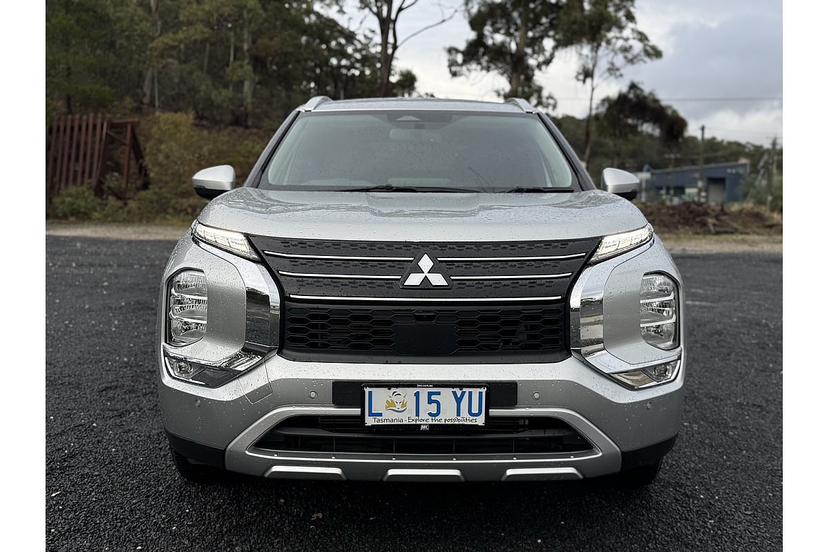 2024 Mitsubishi Outlander LS ZM