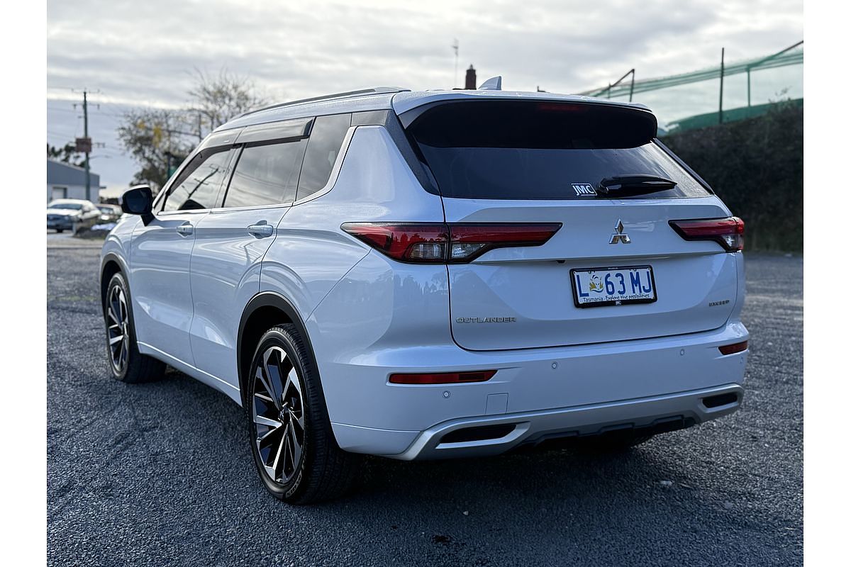 2023 Mitsubishi Outlander Exceed ZM