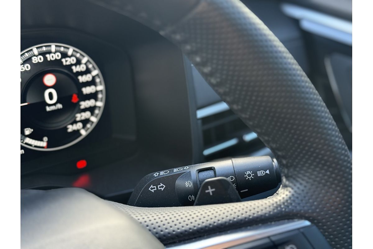 2023 Mitsubishi Outlander Exceed ZM