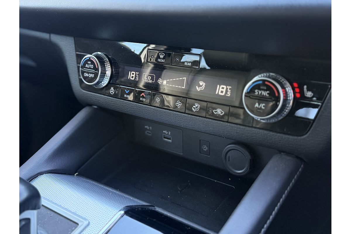 2023 Mitsubishi Outlander Exceed ZM