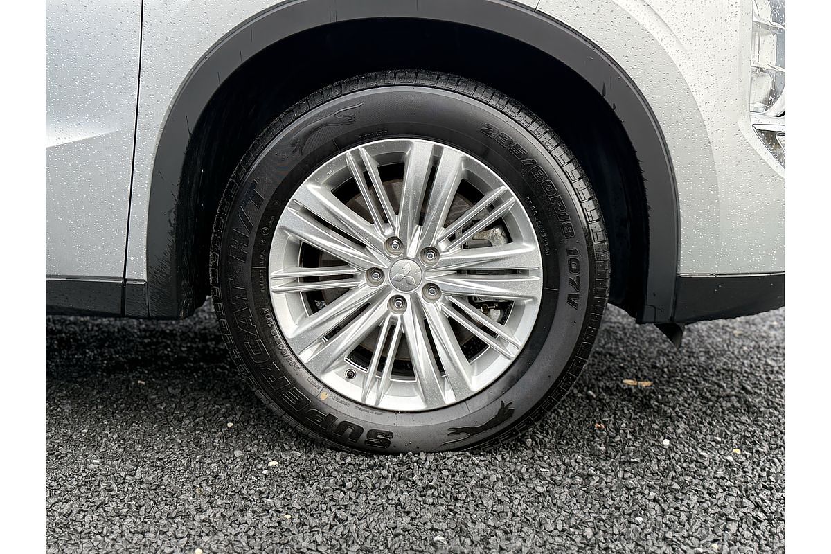 2024 Mitsubishi Outlander LS ZM