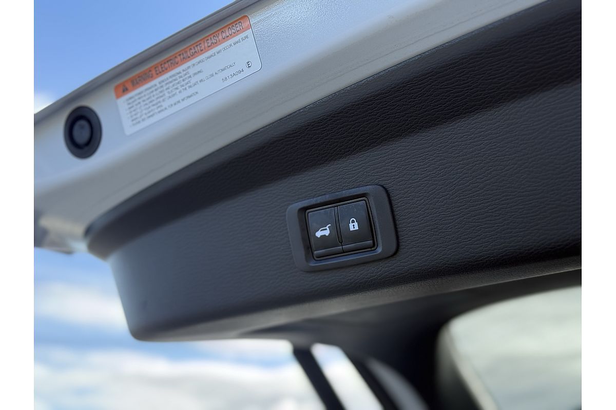 2023 Mitsubishi Outlander Exceed ZM