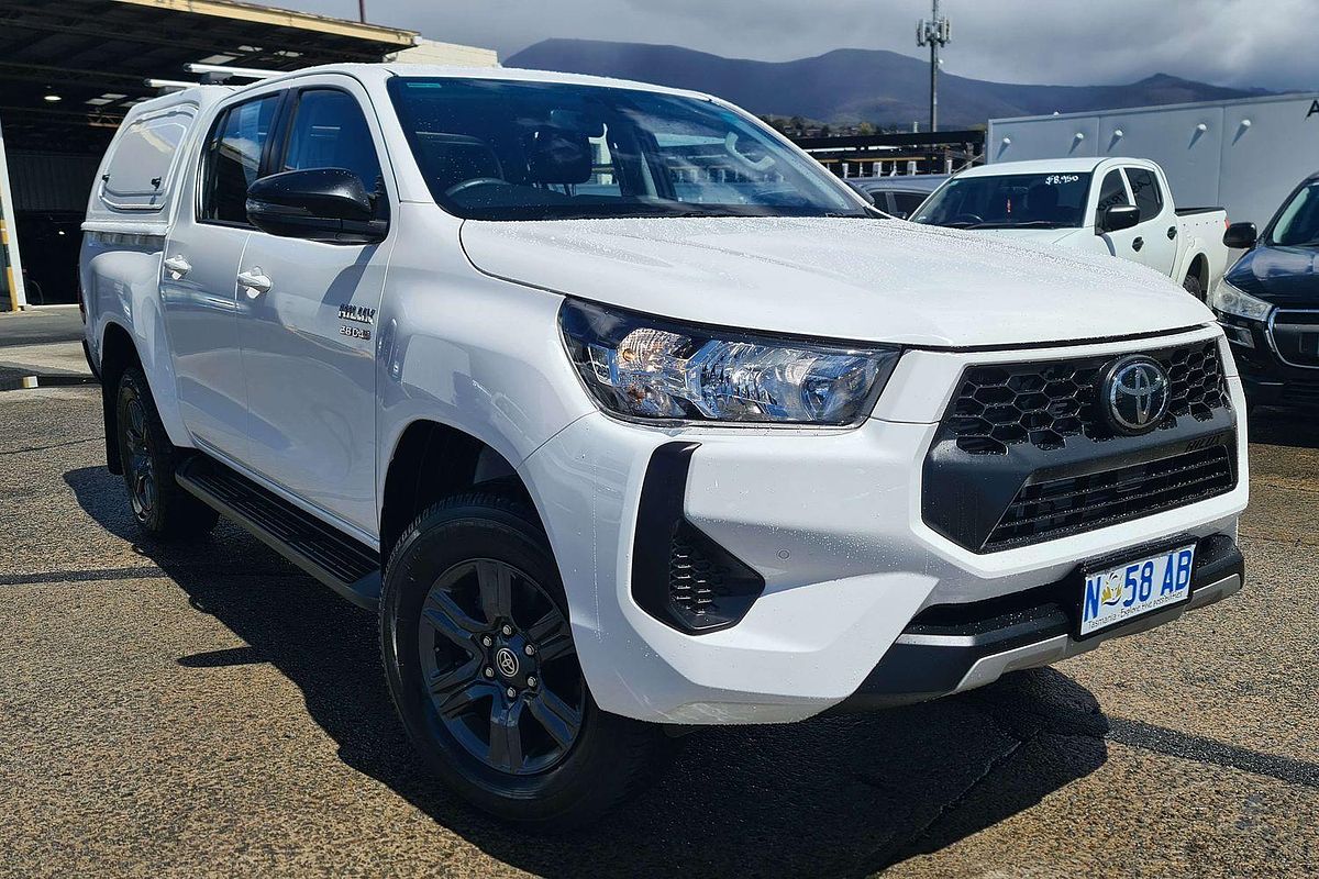 2025 Toyota Hilux SR GUN126R 4X4