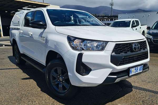 2025 Toyota Hilux SR GUN126R 4X4
