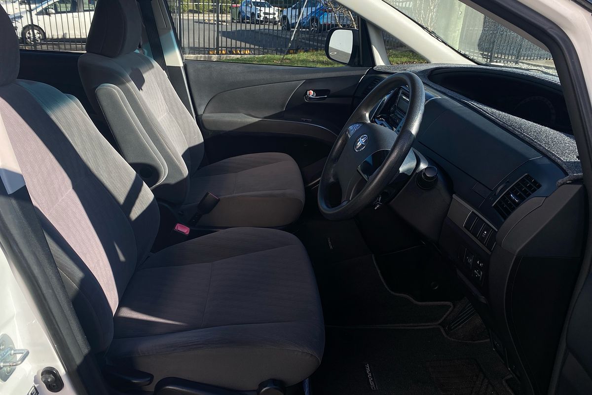 GLI 2.4L Petrol CVT People Mover