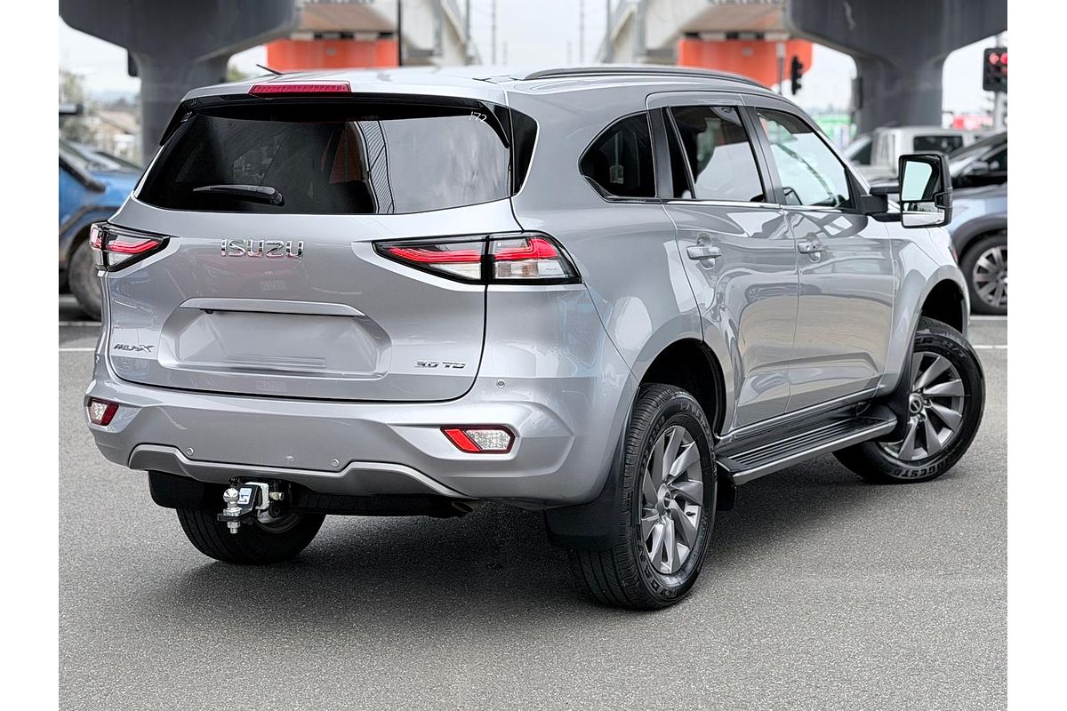 2022 Isuzu MU-X LS-U