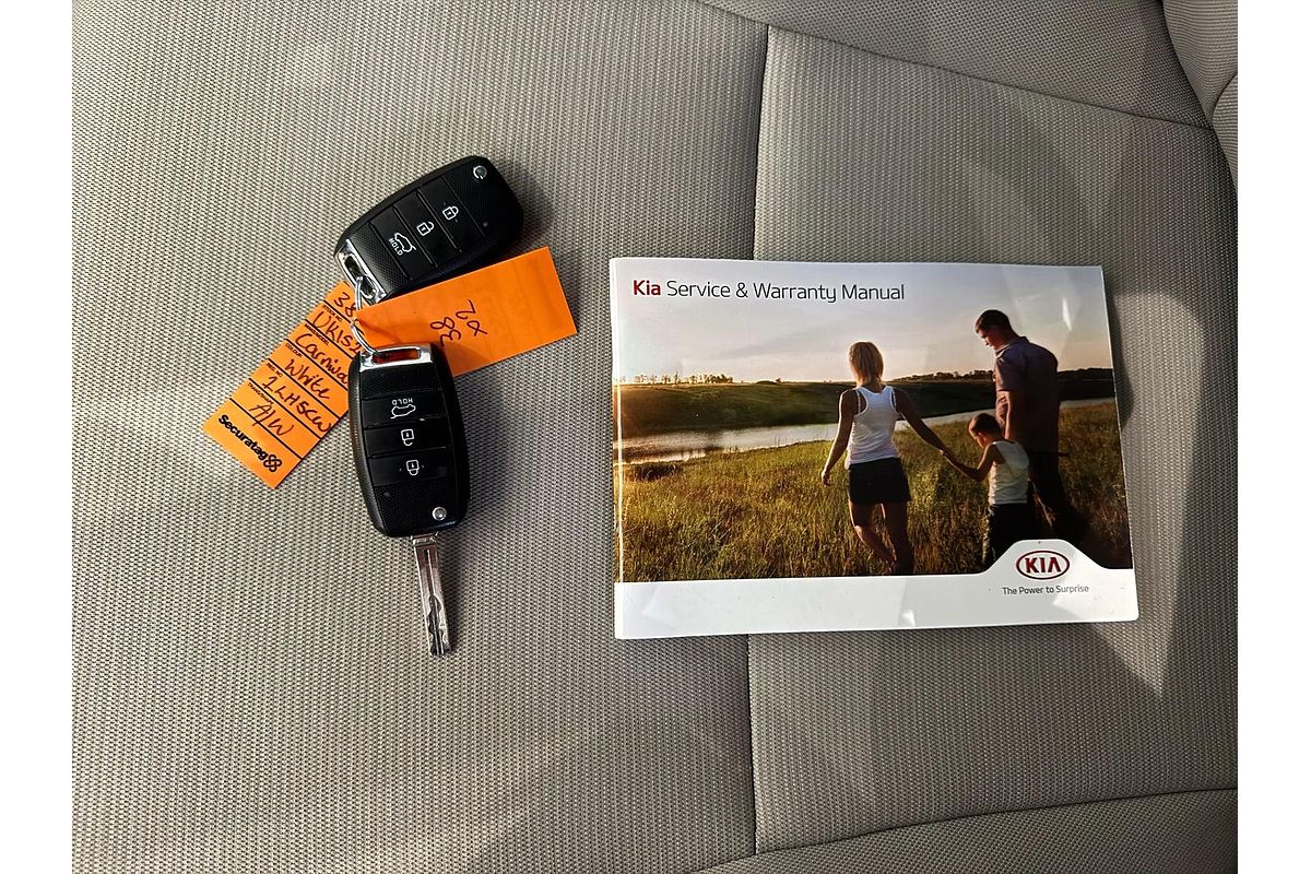 2017 Kia Carnival S YP