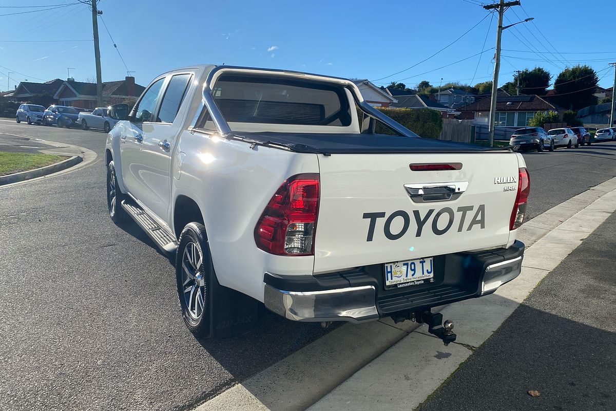 Hilux 4x4 SR5 2.8L T Diesel Automatic Double Cab 1Y46290 004 Hilux 4x4 SR5 2.8L T Diesel Automatic Double Cab 1Y46290 004