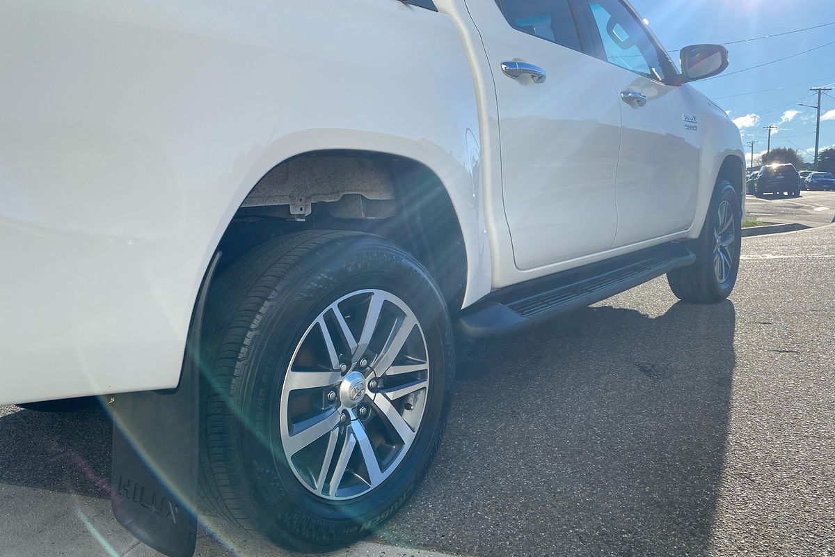 Hilux 4x4 SR5 2.8L T Diesel Automatic Double Cab 1Y46290 004 Hilux 4x4 SR5 2.8L T Diesel Automatic Double Cab 1Y46290 004