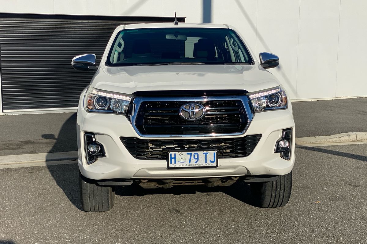 Hilux 4x4 SR5 2.8L T Diesel Automatic Double Cab 1Y46290 004