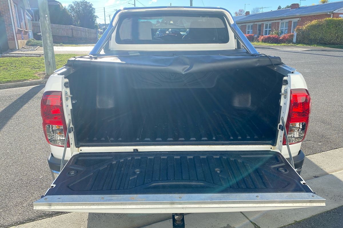Hilux 4x4 SR5 2.8L T Diesel Automatic Double Cab 1Y46290 004