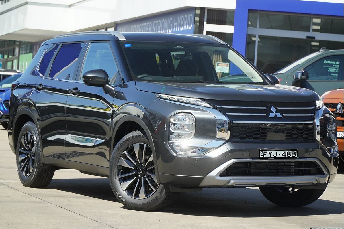 2025 Mitsubishi Outlander LS ZM