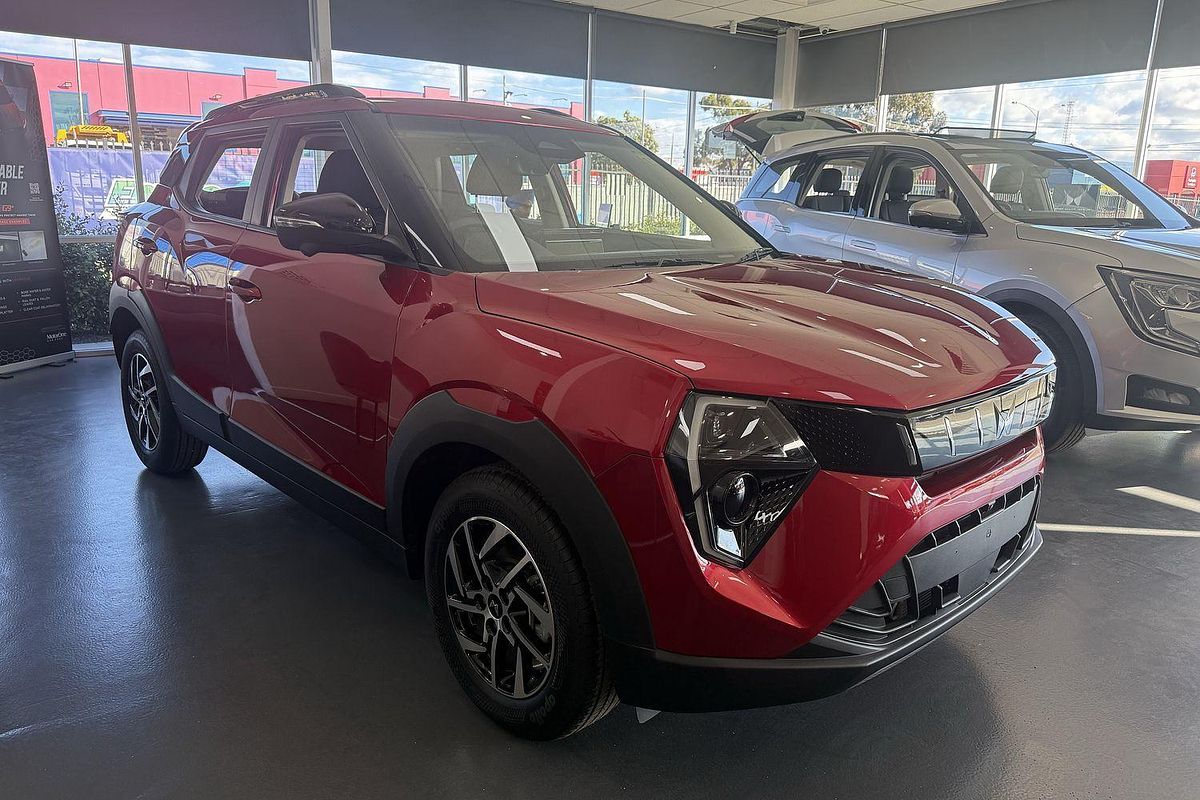 2025 Mahindra XUV3XO AX5L