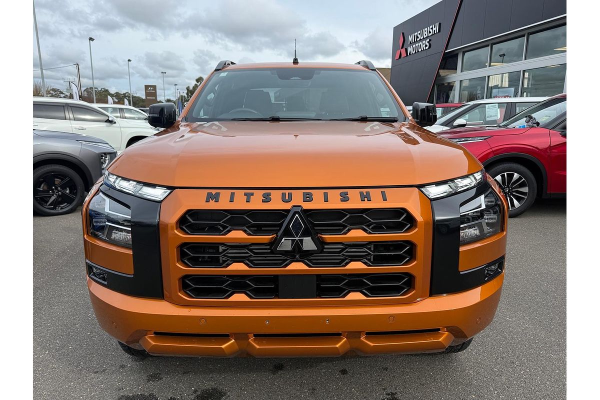 2025 Mitsubishi Triton GSR MV 4X4