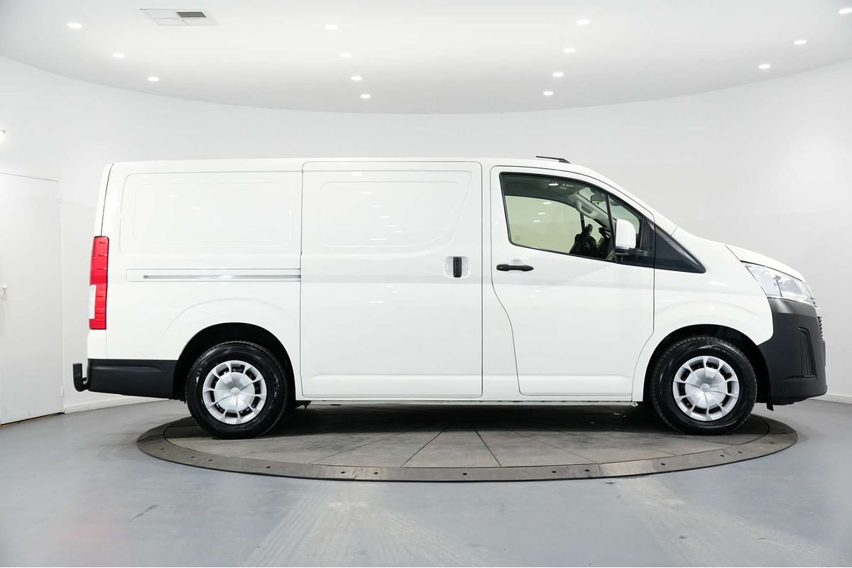 2022 Toyota Hiace GDH300R LWB