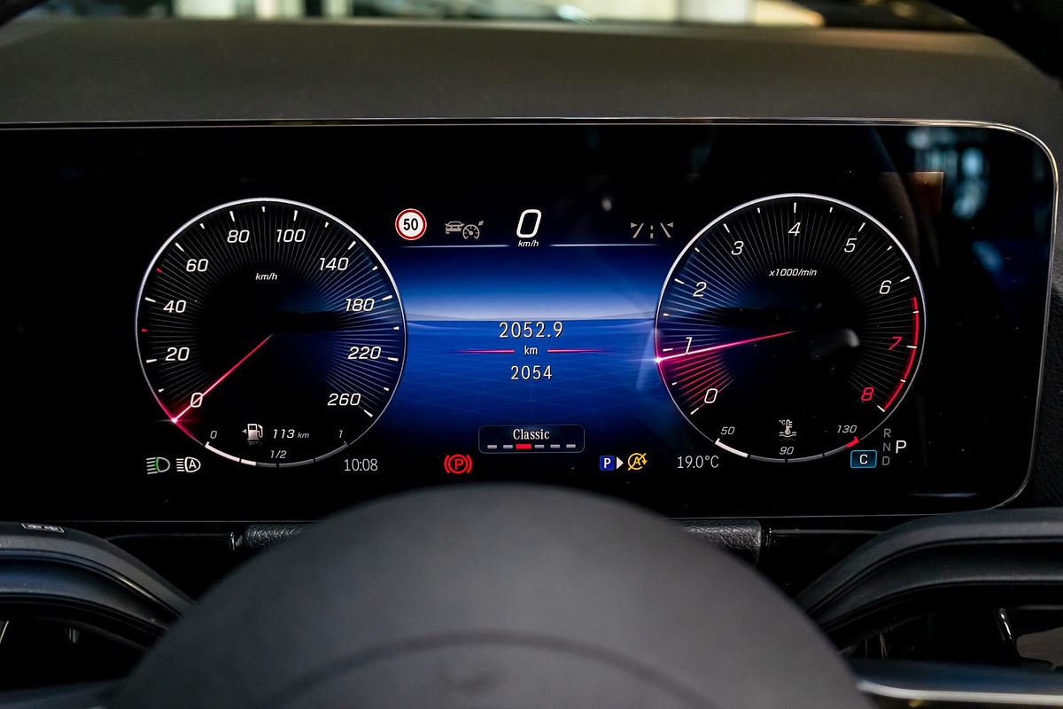 H247 806+056MY GLA200 Special Ed WAG DUAL 7sp