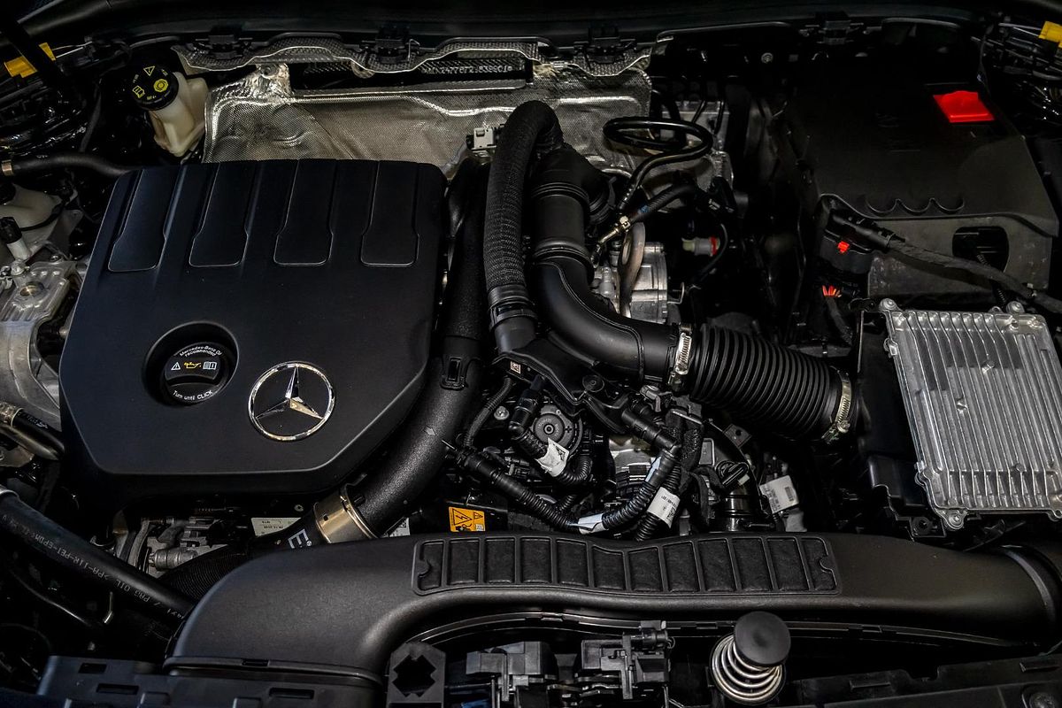 H247 806+056MY GLA200 Special Ed WAG DUAL 7sp