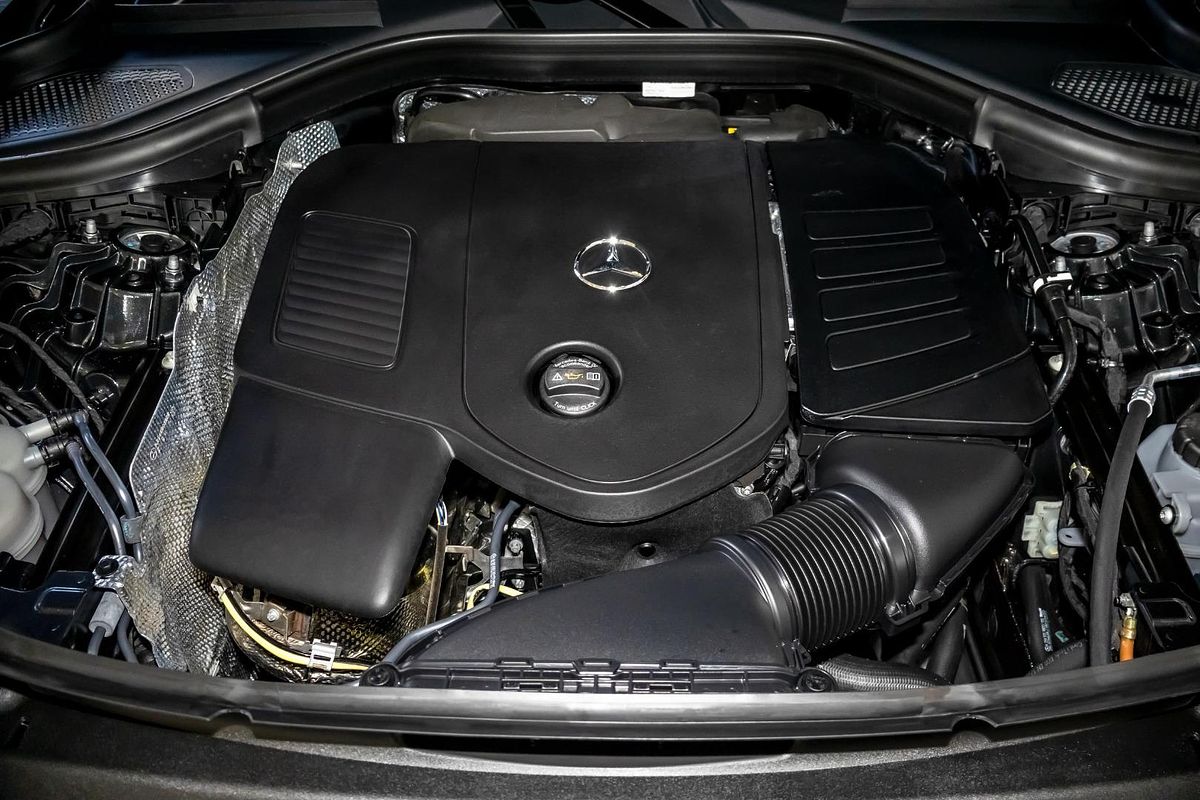X254 806+056MY GLC300 WAG 9G 9 sp 2.0T/17kW