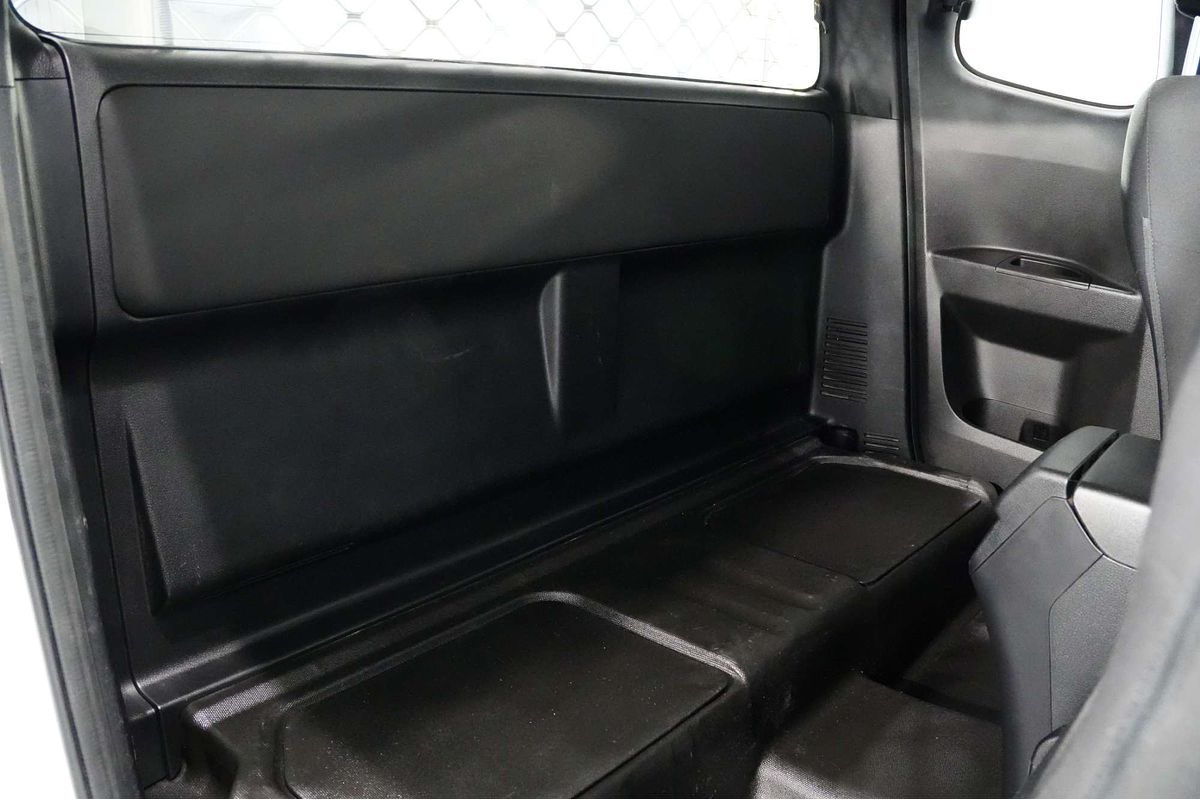 2020 Isuzu D-MAX SX High Ride Rear Wheel Drive