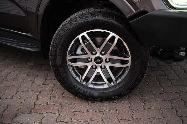 2022 Ford Everest Trend 2.0L thumb-2