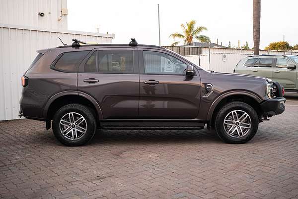 2022 Ford Everest Trend 2.0L thumb-3